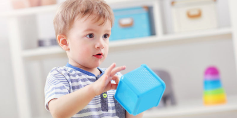 Jouets et éveil : Comment choisir le jouet adéquat pour votre bébé ?